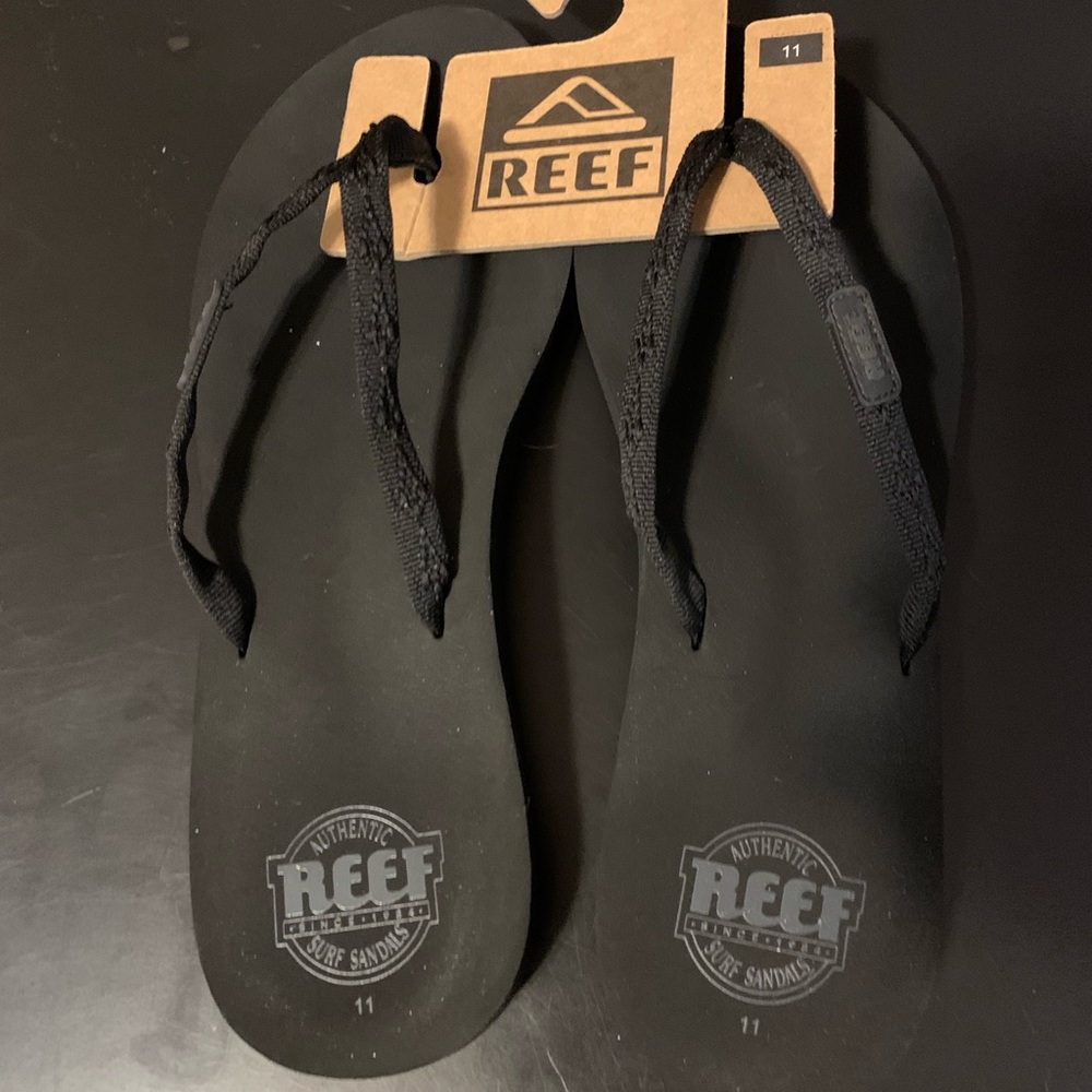 Brand New Women’s Size 11 Reef “Ginger” Flip Flops